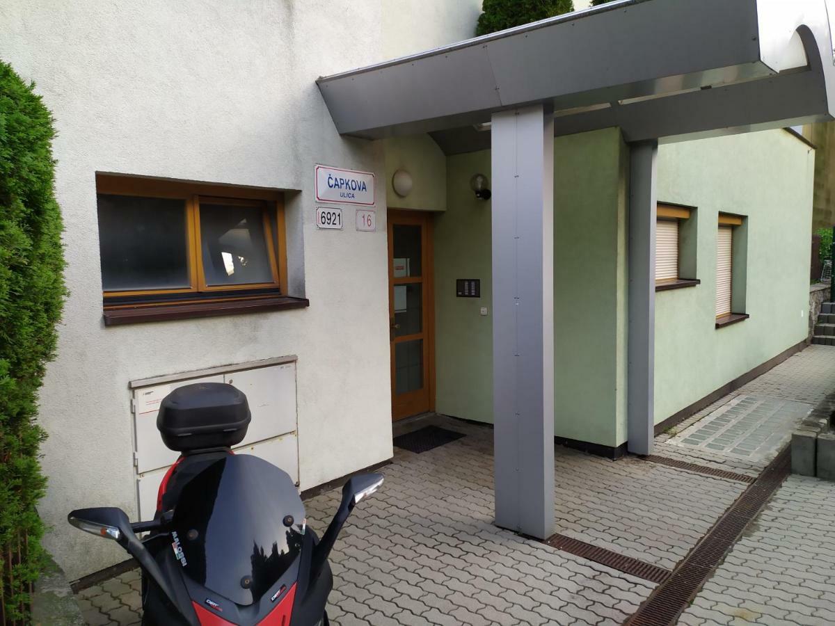Kate & Jenny - Two-Level Apartment In The Old Town ブラチスラヴァ エクステリア 写真